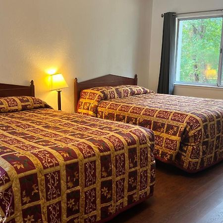 Pine Cone Motel ウィリッツ エクステリア 写真