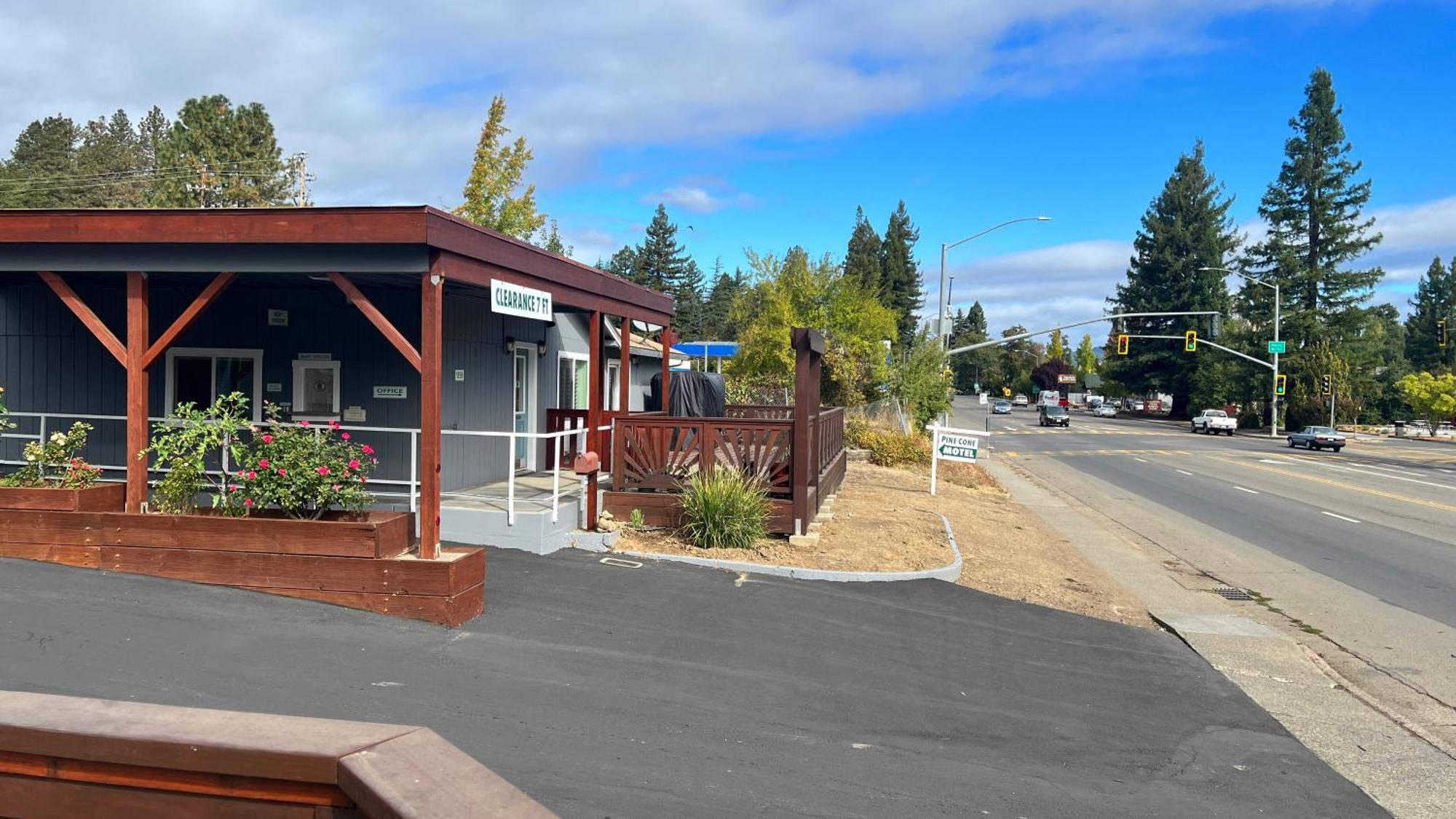 Pine Cone Motel ウィリッツ エクステリア 写真